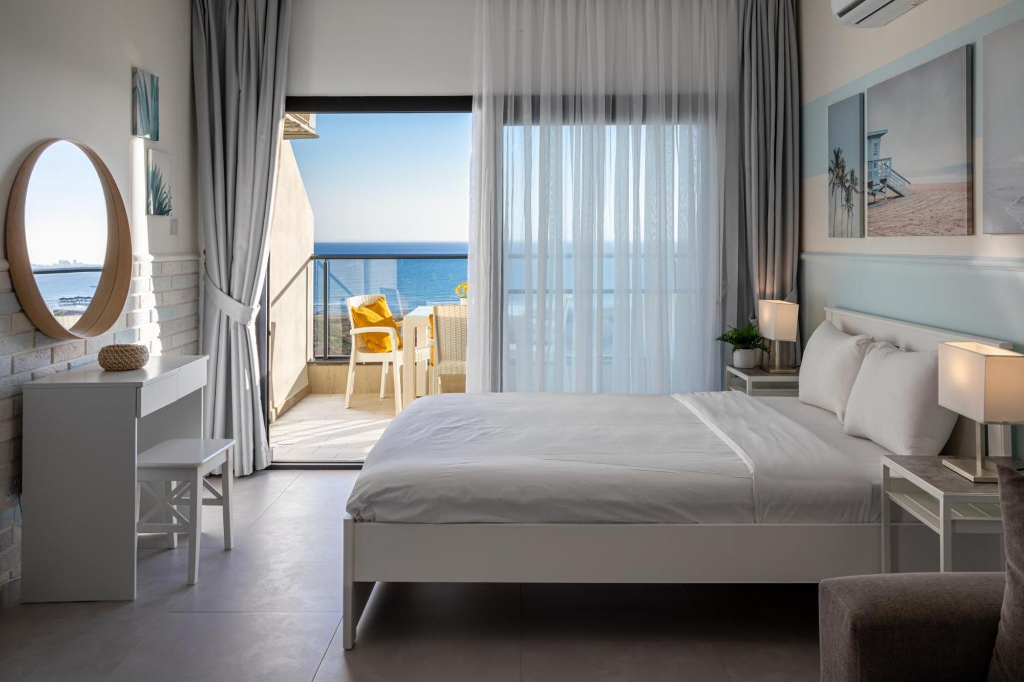 Caesar Blue Seaside Luxury Apartments Gastria Exterior foto