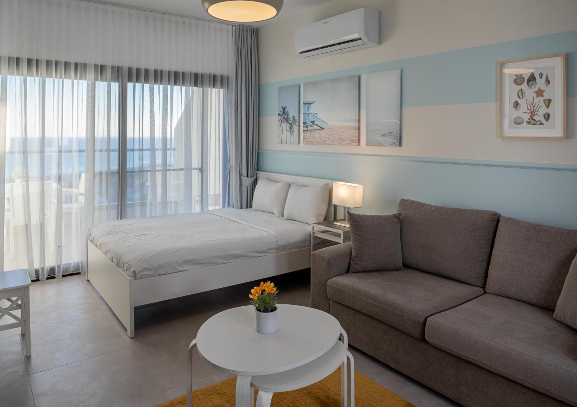 Caesar Blue Seaside Luxury Apartments Gastria Exterior foto