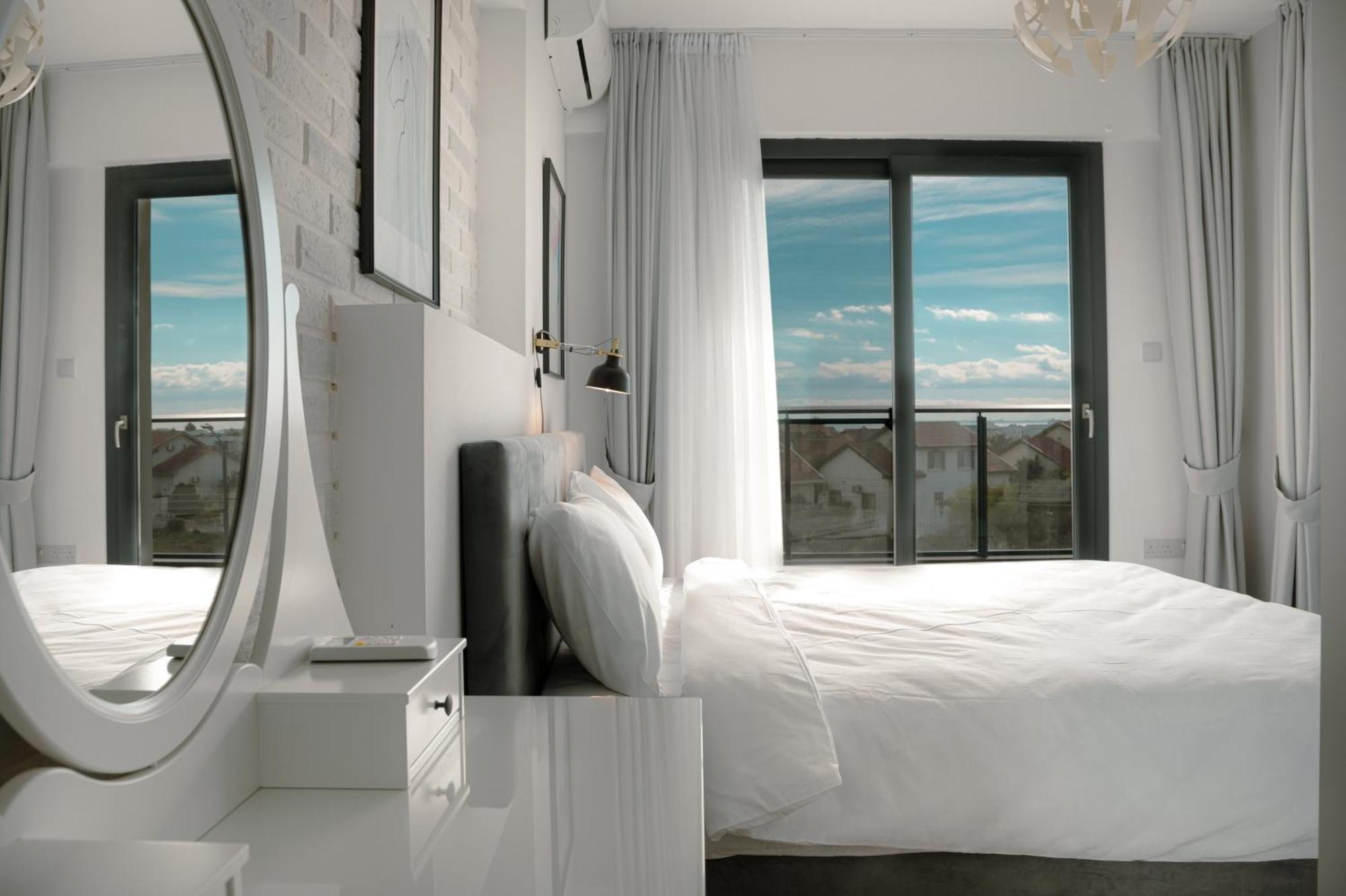 Caesar Blue Seaside Luxury Apartments Gastria Exterior foto